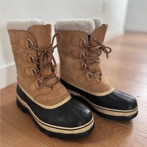 Women’s Sorel Caribou Boot | Size 8